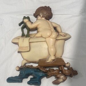 Sexton1970 USA Vintage Bathtub Wall Decor with Child and Frog